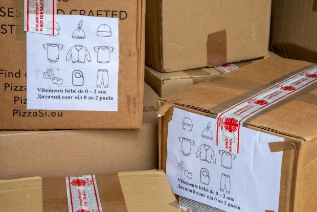 На Волині малюкам сиротинця передали цінну допомогу від благодійників