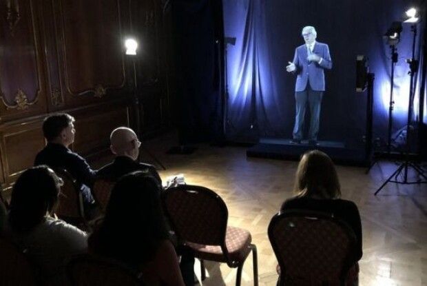 В британському університеті лекції студентам читатимуть «голограми»
