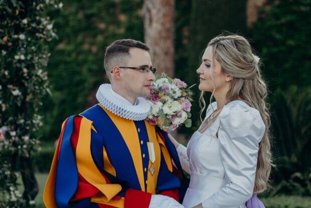 Охоронець Ватикану зі Швейцарії обвінчався з українкою