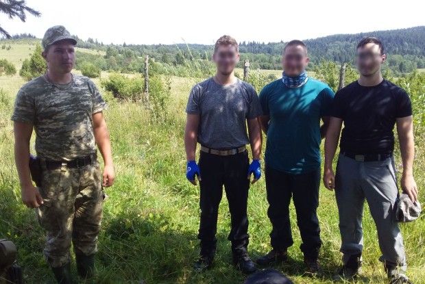 Трьох громадян Німеччини та росіянина, які прямували із Польщі, затримали українські прикордонники