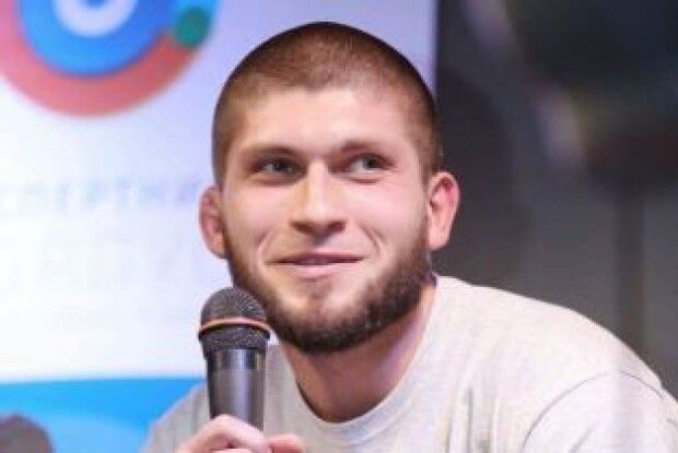 З ножем напали на захисника Донецького аеропорту