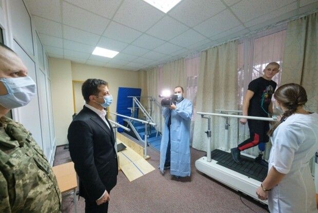 Володимир Зеленський вважає, що  сучасна українська армія була побудована завдяки волонтерам 