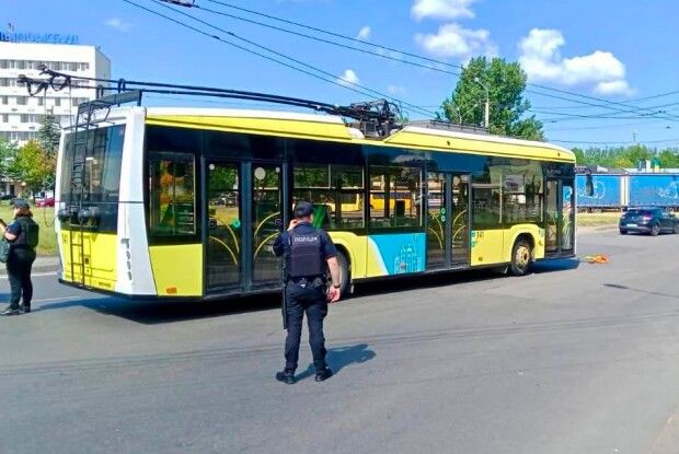 У Львові посеред дороги знайшли гранату