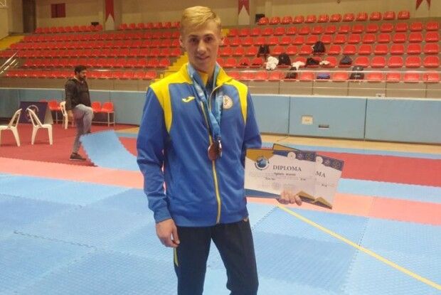 Лучанин привіз спортивні нагороди з Туреччини