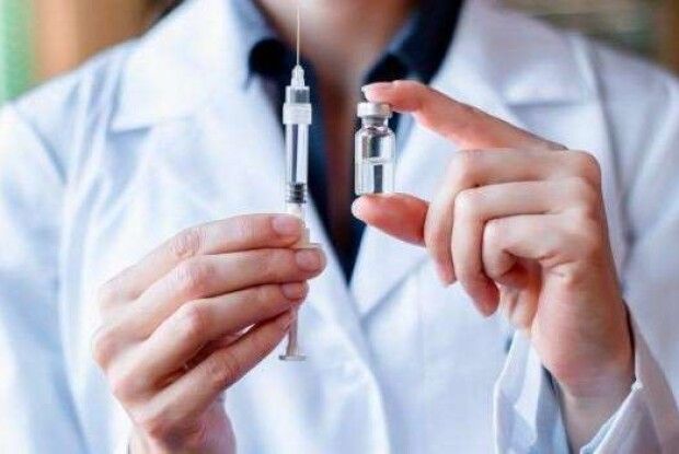 Вакцинуватися від коронавірусу треба буде щороку, – глава Pfizer
