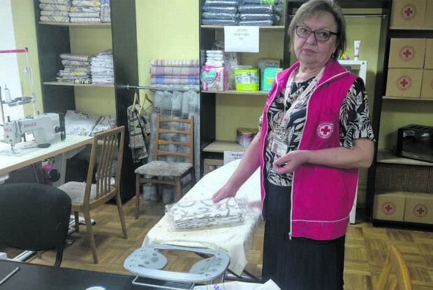 «Видаючи допомогу,  деяких людей заспокоюємо: соромляться, що беруть»: як у Луцьку працює Червоний Хрест