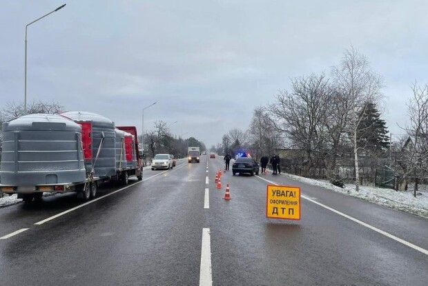 Йшла до школи з сестрою: подробиці аварії біля Луцька, в якій збили 6-річну дівчинку  
