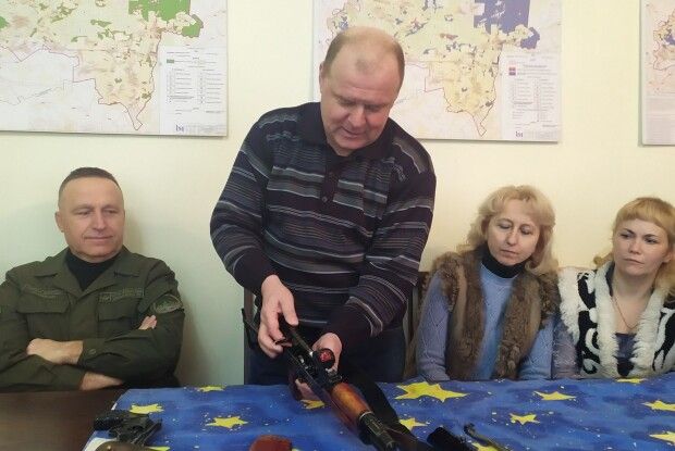 Волинських зоологинь та ботанес вчили робити окупантам боляче за допомогою рушниці (Фото)