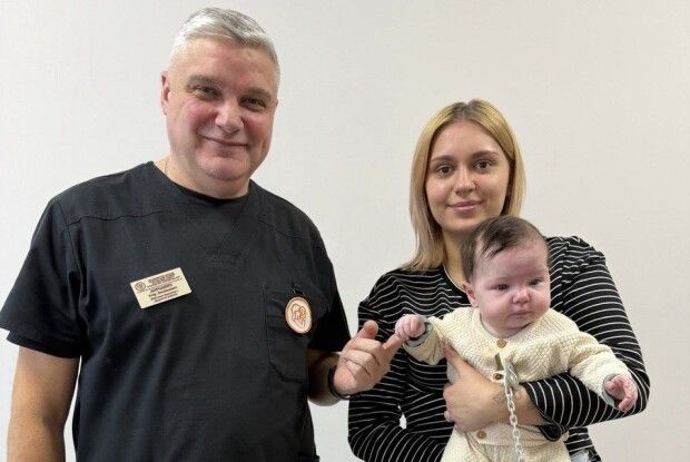 Не могла навіть ковтати: у Луцьку хірурги врятували немовля з важкою вродженою вадою