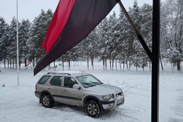 Горохівські ліцеїсти придбали для фронту автомобіль (Фото)