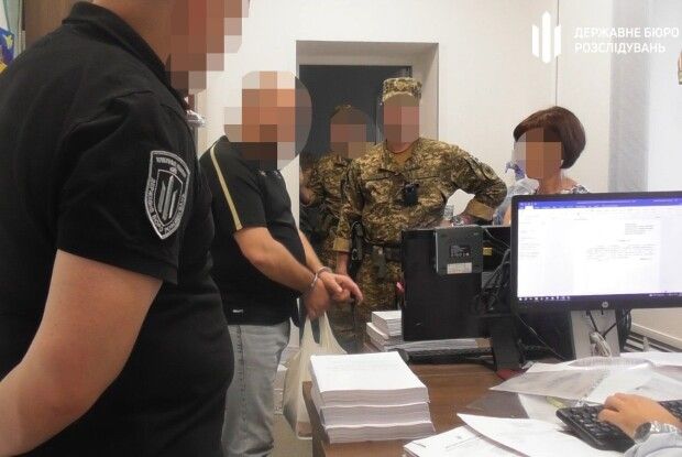Військового-дезертира, який закликав до міжнаціональної ворожнечі, повернули за ґрати
