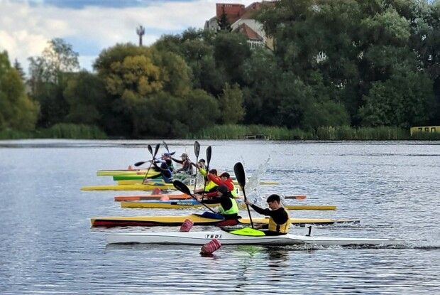 На Волині стартували Всеукраїнські змагання з веслування на байдарках і каное (Фото) 
