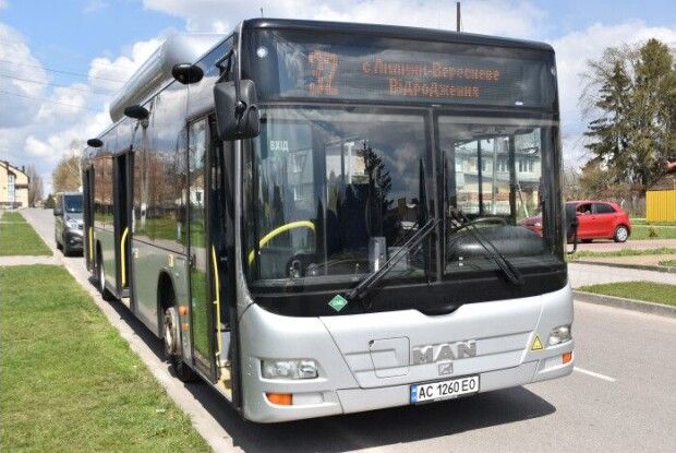 Міськрада шукає підприємців, які возитимуть лучан на 24 маршруті