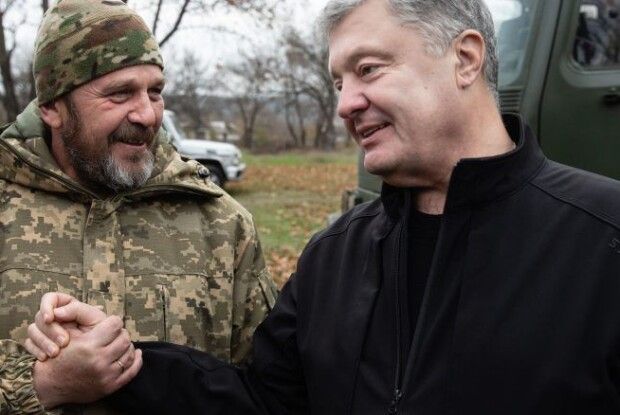 Порошенко на Донеччині зустрівся з «Єнотом» із розвідбату
