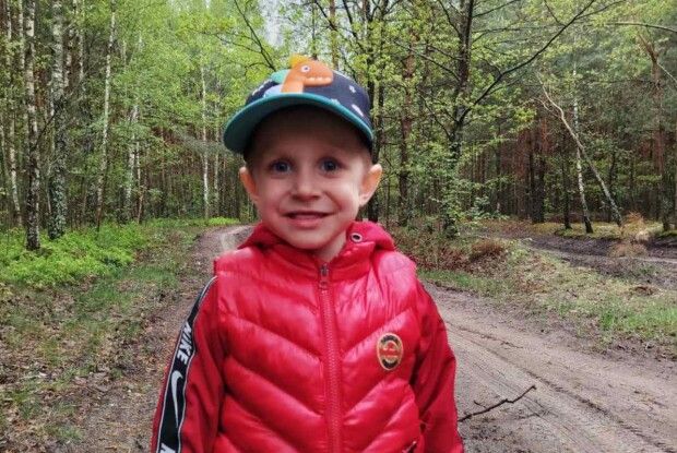 Хлопчик зі складною генетичною хворобою потребує допомоги (Фото)