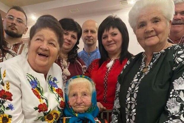 Холодець і пиріжки з квасолею – рецепт довголіття 100-річної волинянки