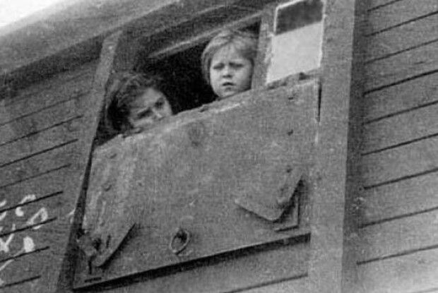 Волинян із грудними дітьми вивозили в неопалюваних вагонах на Сибірську каторгу