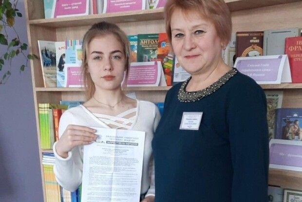 Пише вірші і наукові роботи: дев’ятикласниця з Волині отримала запрошення навчатися у престижному ВНЗ