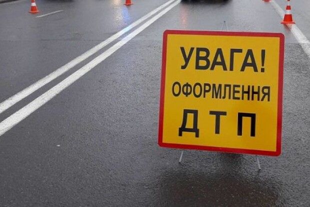 На Волині сталася аварія: зіткнулися Peugeot і Toyota