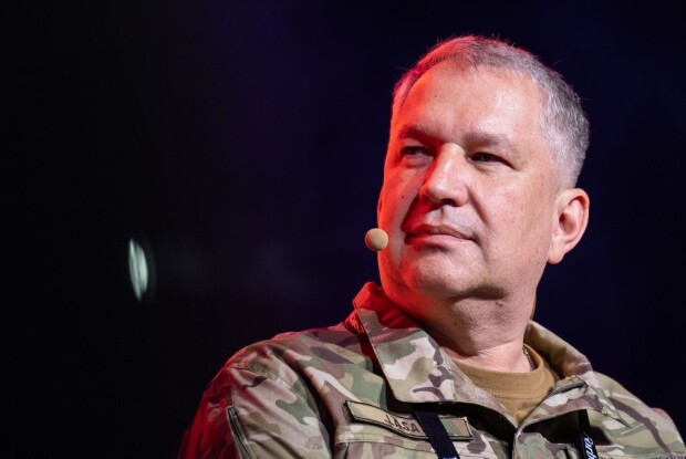 На знак протесту через звільнення міністра оборони Федорова заступник командувача Повітряних сил подав у відставку