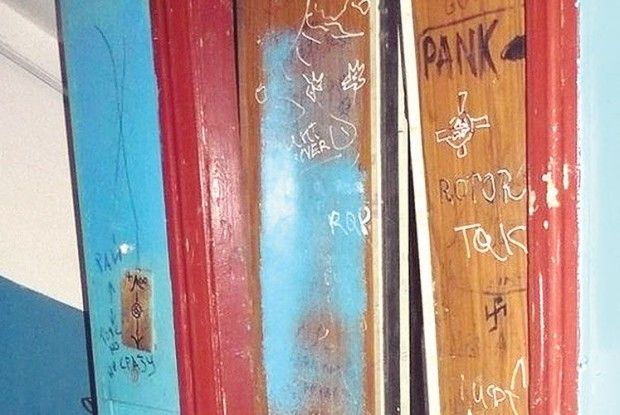 І страшно у ліфт заходити, і без нього  —  ​ніяк