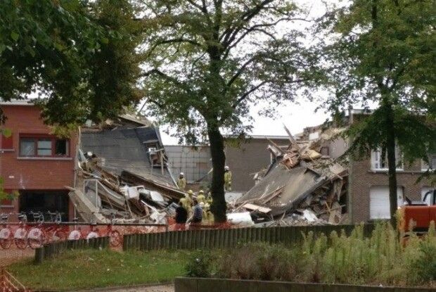 Потужний вибух знищив три будинки у бельгійському Антверпені