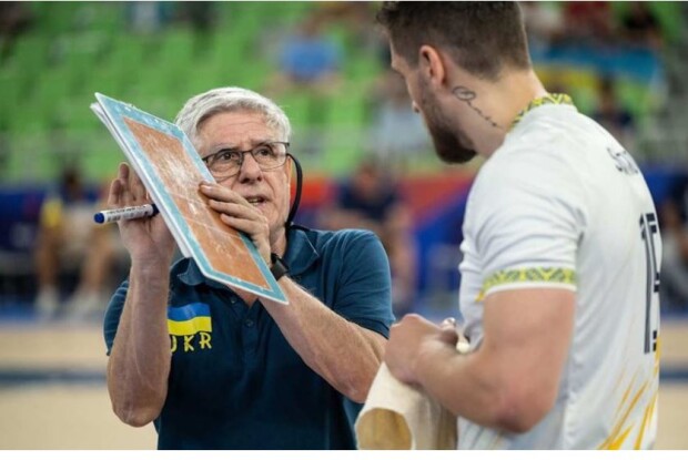 Що сказав головний тренер збірної України, після програного у надзвичайні боротьбі матчу чемпіонам світу з волейболу