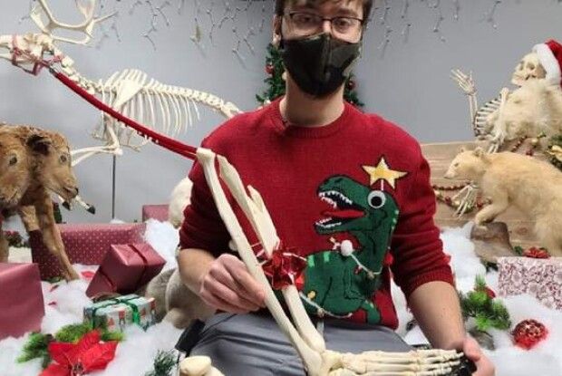 Хлопцеві подарували на Різдво... ампутовану ногу (Фото 18+)