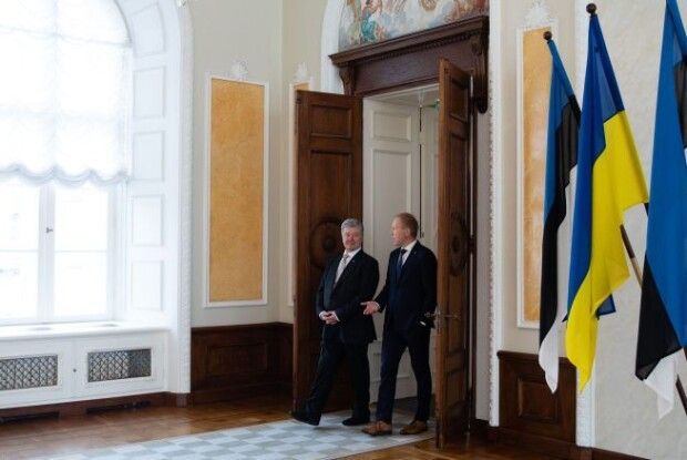Порошенко в естонському парламенті закликав збільшити постачання зброї для ЗСУ та посилити санкції проти рф (Фото, відео)