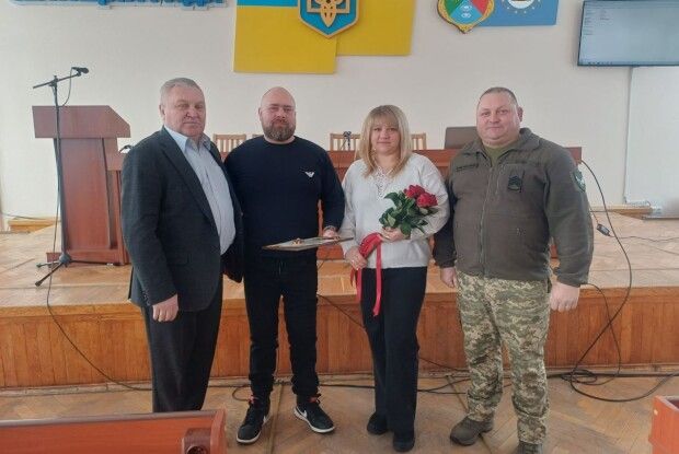 У громаді на Волині десантнику 71-ї бригади вручили одну з найвищих нагород ЗСУ