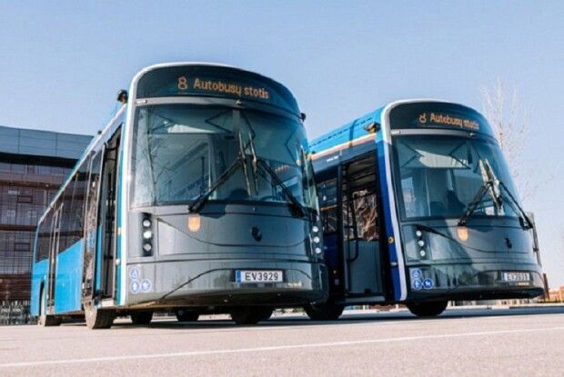 Литовці запустили на маршрут електробус з пластикових пляшок