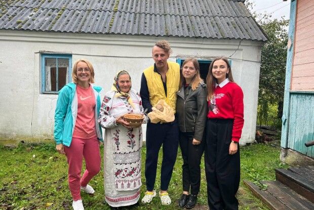 Євген Клопотенко на Волині знайомився із приготуванням традиційної страви
