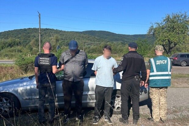 Священник перевозив ухилянта через кордон… під рясою (Відео)