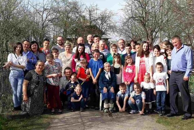 На 100–літній ювілей  до Олександри Михалик з’їхалося 40 нащадків