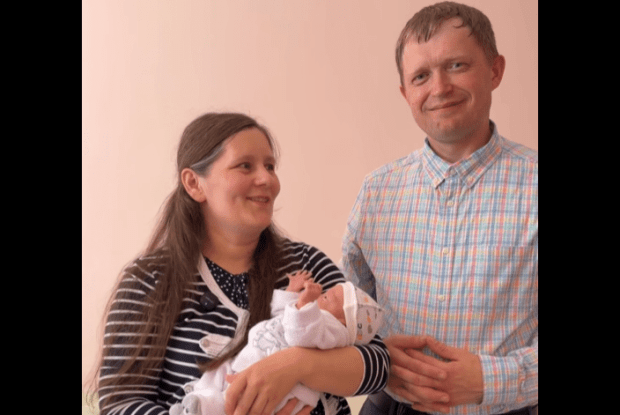 Маленький волинянин, за життя якого боролися два тижні в реанімації, поїхав додому (Відео)