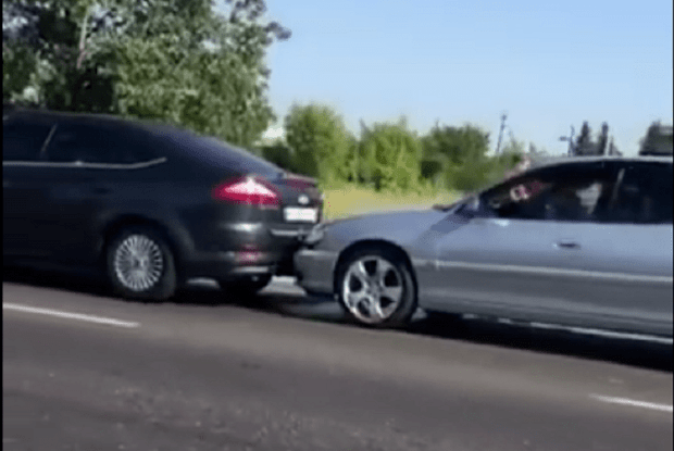 У Ковелі на трасі зіткнулися чотири авто (Відео)