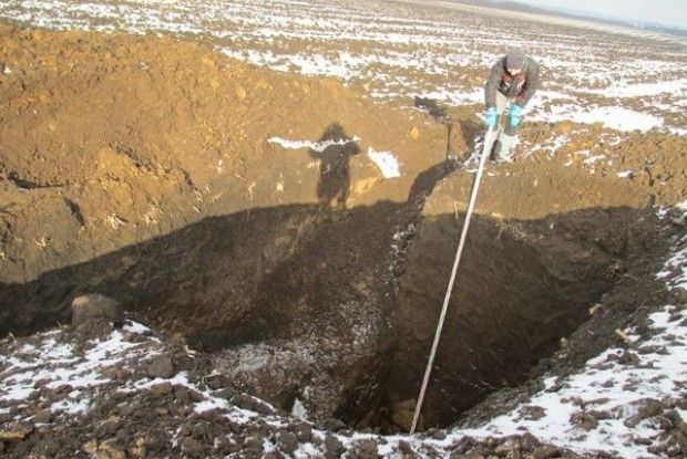 Чорні археологи пограбували два кургани