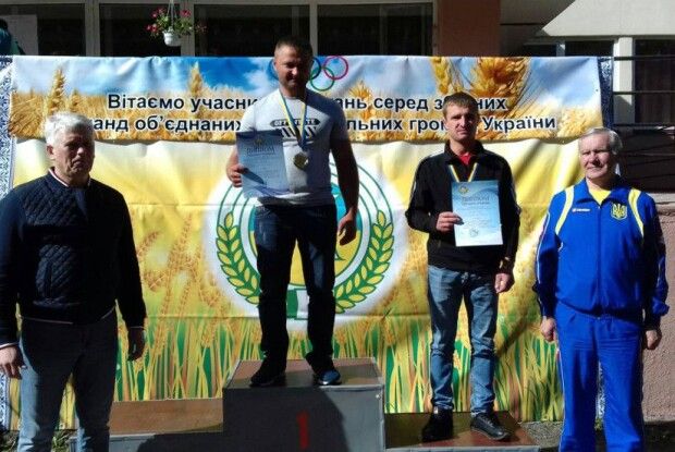Волинянин переміг у Всеукраїнських змаганнях з гирьового спорту (фото)