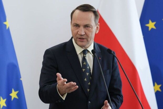 Сікорський назвав помилкою позбавлення Зеленського ордена Білого Орла