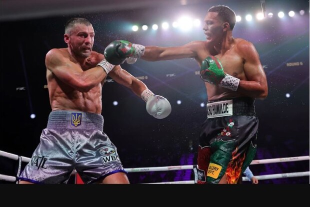 Український боксер розгромно програв американцю бій за чемпіонський титул