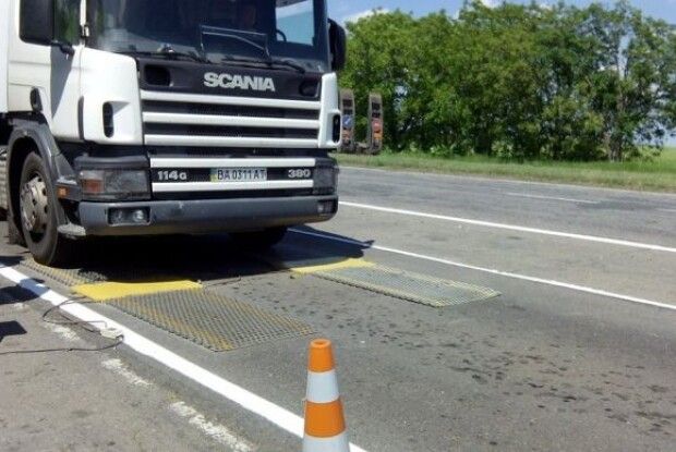 Волинська область увійшла до трійки лідерів за сплаченими водіями перевантажених фур штрафами