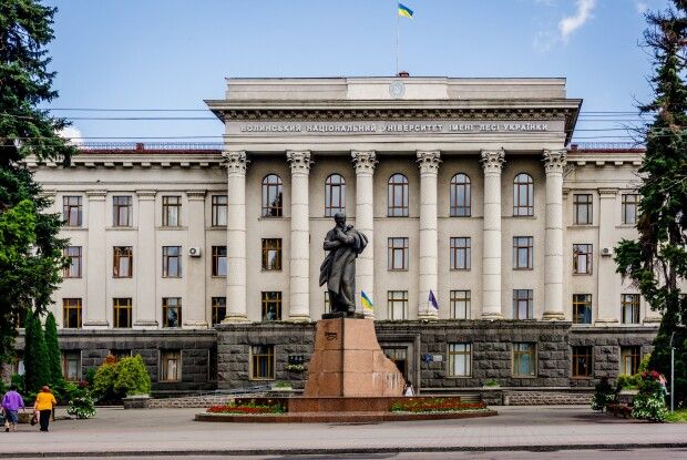 Студентки Луцького вишу – стипендіатки Верховної Ради України