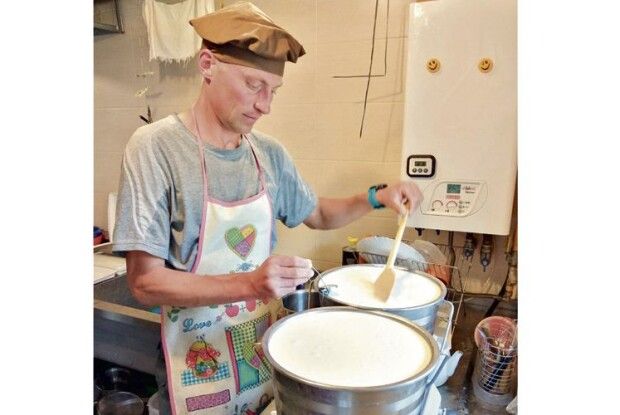 Локачинські сировари пропонують французький шевр (Фото)