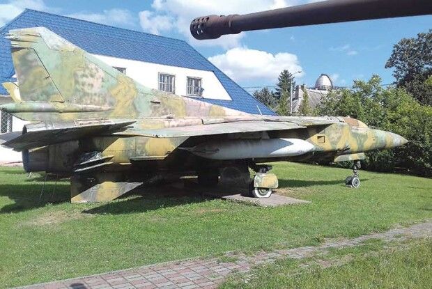МіГ–23 завалився у Луцьку на подвір’я Завальних