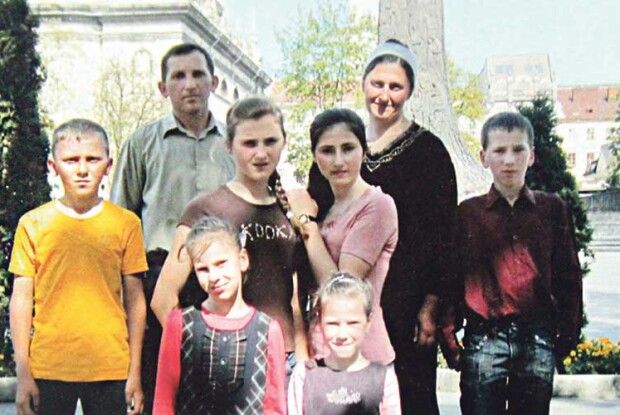 Мирослава, Любу і Настю чекала доля «державних» дітей