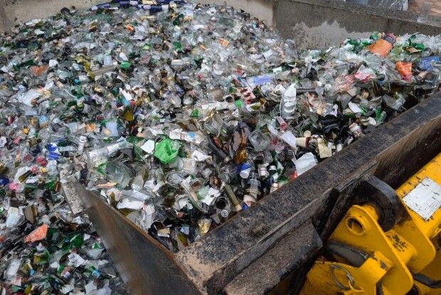 У Луцьку зібрали 5 тонн скла завдяки свідомим містянам