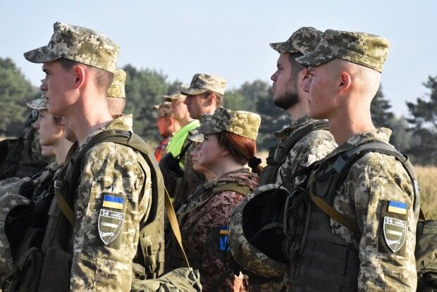 Лави 14-ої бригади поповнили випускники вищих військових навчальних закладів (Фото)