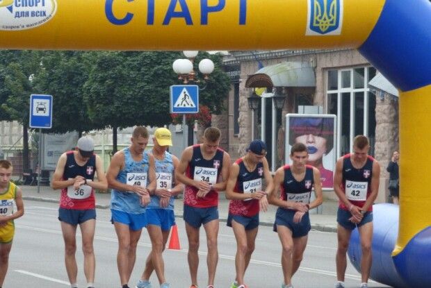 Навіть ремонт проспекту Волі у Луцьку не завадить змаганням скороходів (Відео)