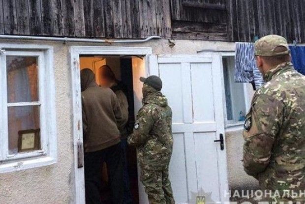 На Прикарпатті з рабства визволили 32 людини, з них троє - діти