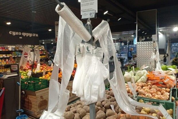 Відсьогодні одноразові пакети в магазинах – платні